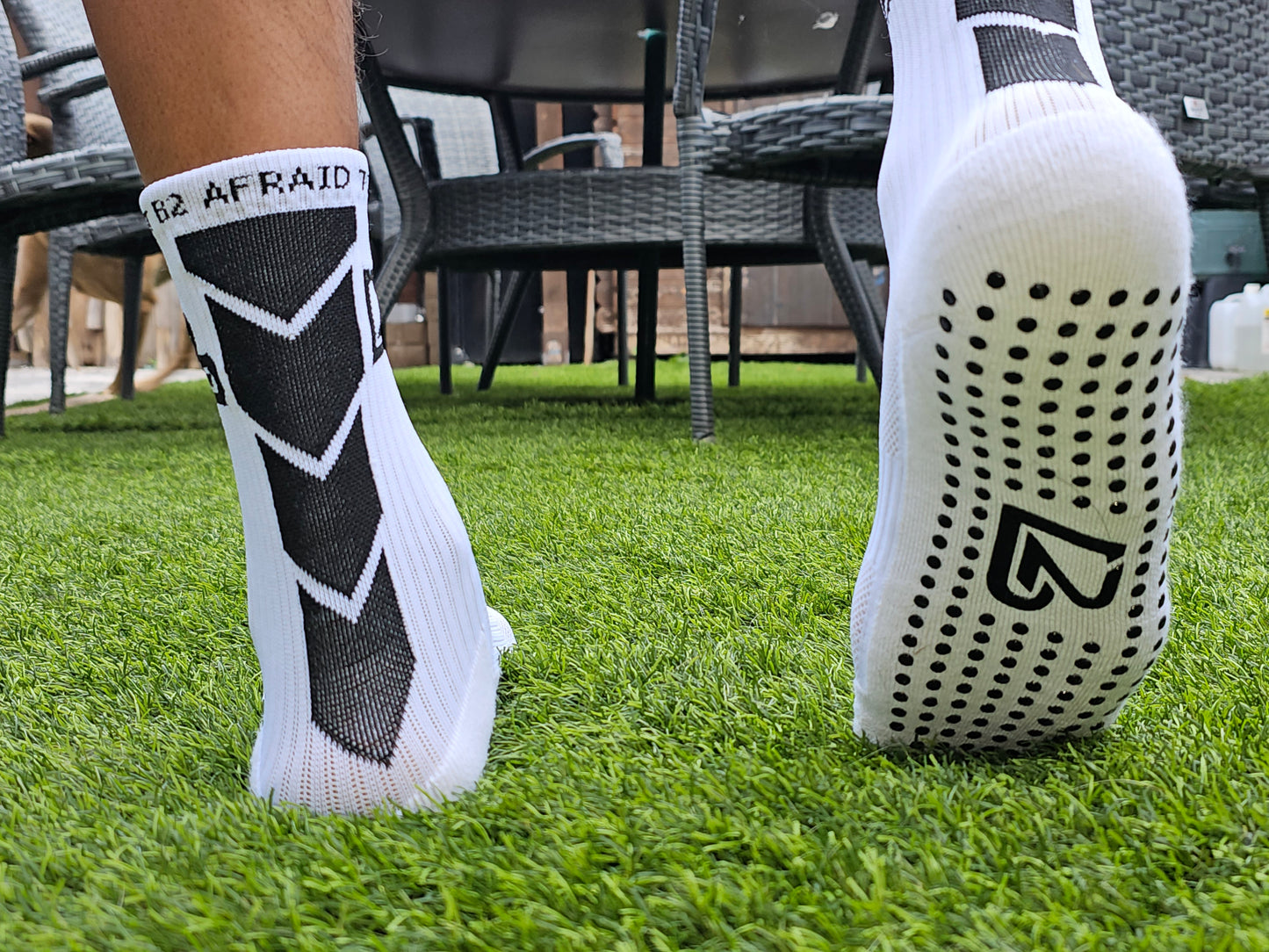 BTWO grip socks